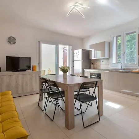 Apartment Beautiful - Sunset Views And Outdoor Spaces